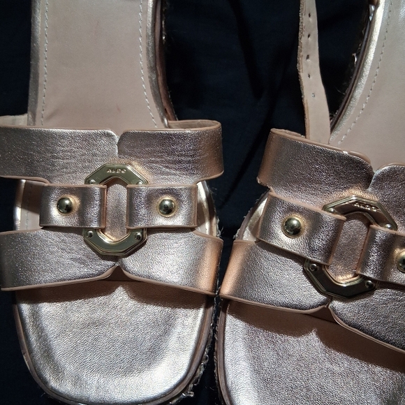 Aldo Tan and Gold Sandals with Strappy Design - Picture 6 of 8